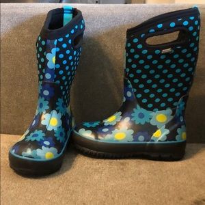 Blue polka dot/floral Bogs rain boots girls sz 13